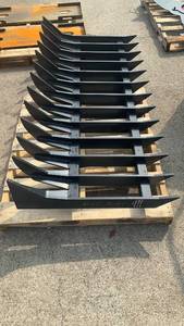 lot 152 image: (Unused)-Professional Root Rake Attachment