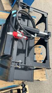 lot 240 image: Heavy Duty Skid Steer Quick Attach Plate XJ-04A