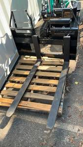 lot 313 image: (Unused)- CFG Industrial Forklift Extensions - 2000mm Width