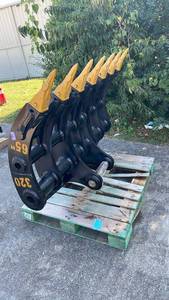 lot 405 image: Arteer 65-inch Heavy Duty Excavator Rake (Unused)