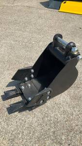 lot 544 image: (Unused)-Heavy Duty Mini Excavator Bucket Attachment