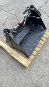 lot 727 image: (Unused)- 4-in-1 Heavy Duty Hydraulic Excavator Bucket Attachment