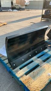 lot 748 image: Ranch IRLB Bulldozer Attachment mini (unused)