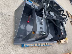 lot 149 image: (Unused)- Heavy Duty Hydraulic Root Rake Grapple Attachment