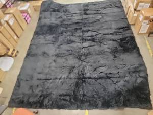 lot 31682 image: Charcoal Grey Plush Area Rug 8 x 10 - Retail $129