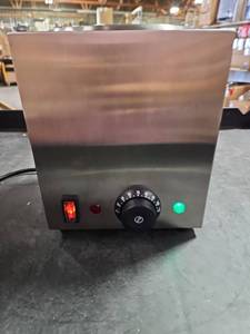lot 41611 image: Electric warmer dispenser