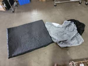 lot 60541 image: Large Pet Bed