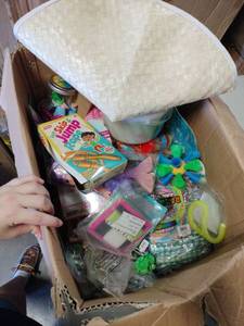 lot 29699 image: Box of Miscellaneous Toys and Games