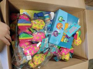 lot 29703 image: Box of Miscellaneous Toys and Games