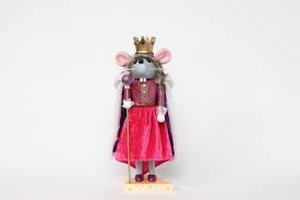 lot 29692 image: Kroger 14 In. Nutcracker Mouse Queen