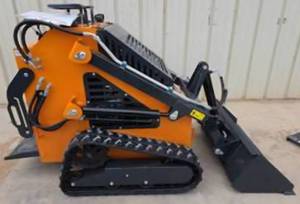 lot 5052 image: 2025 Unused LandHero 23HP Hydraulic Mini Skid Steer Loader - Model LDH-T460