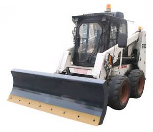 lot 5058 image: Unused 2025 Wolverine Skid Steer 6-Way 84in Dozer Blade - Model DB-15-84W