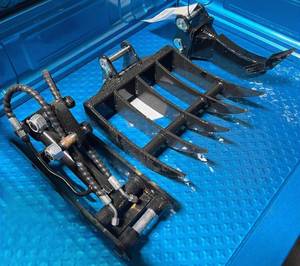lot 5378 image: Unused IRT Heavy Duty Equipment Ripper, Thumb Clamp & Rake