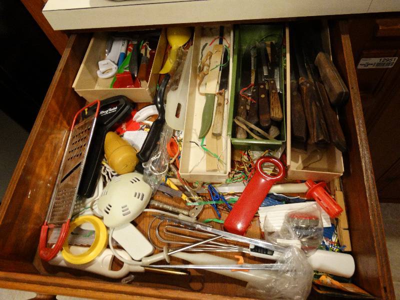 lot 12948 image: Lot of various knives & kitchen utensils