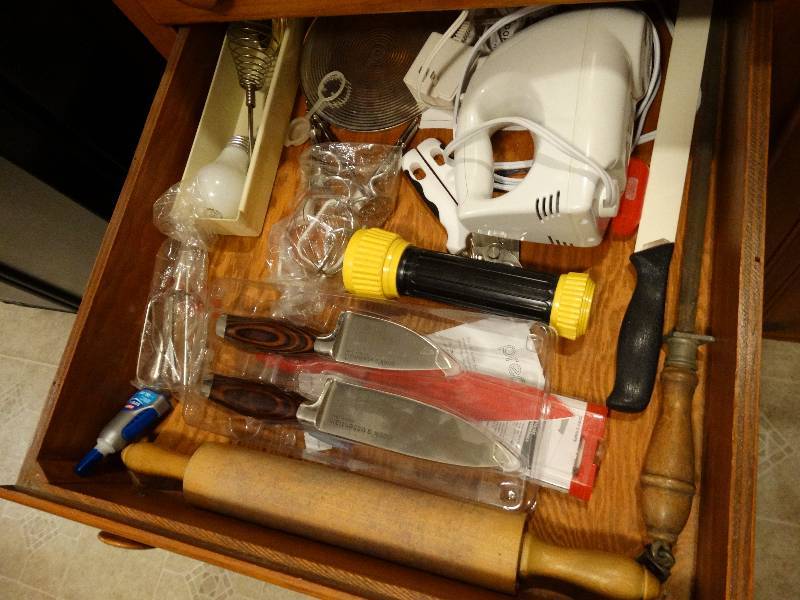 lot 12949 image: Lot of various knives & kitchen utensils