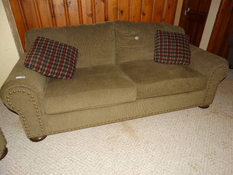 lot 12972 image: Allen White 2 cushion sofa- Great shape