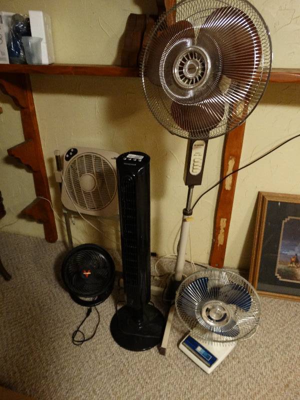 lot 12992 image: Lot of 5 various fans