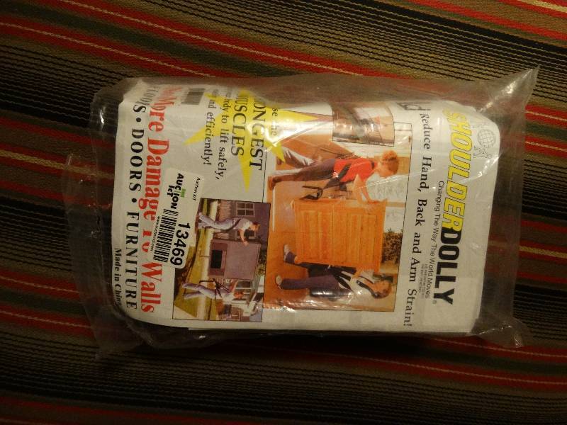 lot 13469 image: Shoulder dolly- New in package