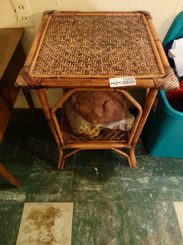 lot 13486 image: Decorative wicker table & 2 rocks