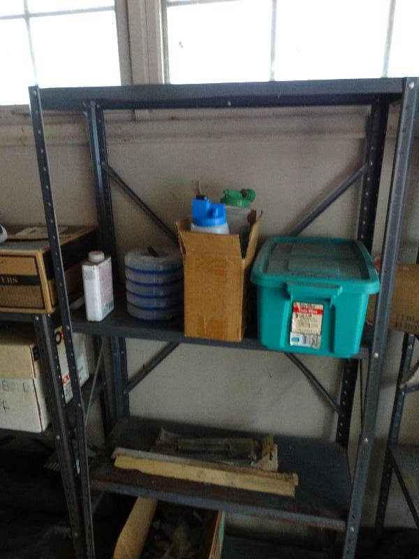lot 13554 image: Shelf and contents.