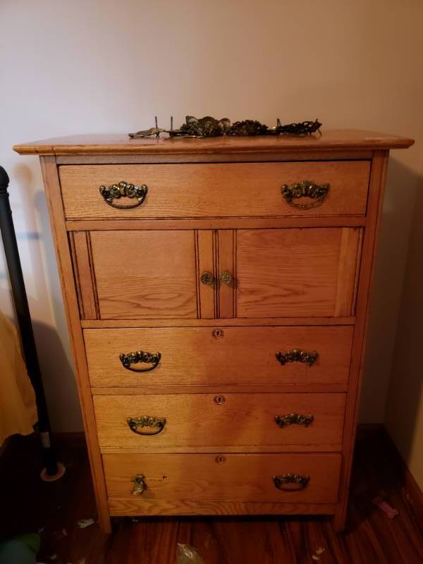 Antique Chest Of Drawers Smithville Living Estate Auction 1 By