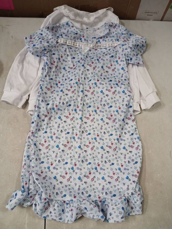 lot 42283 image: Vintage Style Floral Print Nightgown, Medium