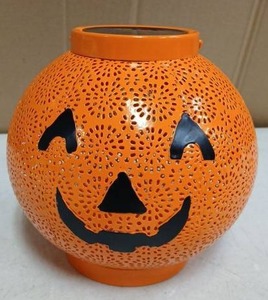 lot 23345 image: Metal Pumpkin Decor