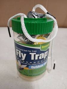 lot 31920 image: Fly Trap 2pk