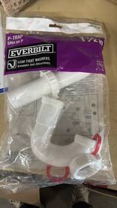 lot 1524 image: Everbilt 1-12 inch P-Trap with Leak Tight Washers