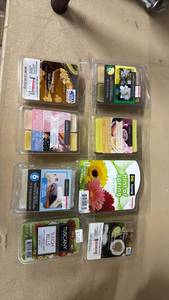 lot 1533 image: Assorted Wax Melt Collection