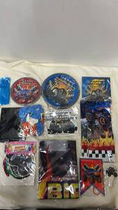 lot 5473 image: Monster Truck Racing Birthday Party Supply Set