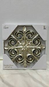 lot 5484 image: Elegant Silver Floral Decorative Mirror Wall Art