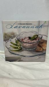 lot 5489 image: Anchor Hocking Savannah Glass Chip and Dip Set