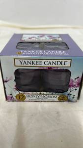 lot 5497 image: Yankee Candle Honey Blossom Tea Lights - Pack of 12