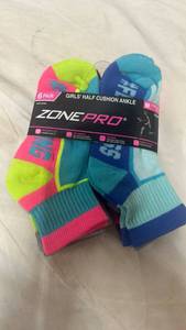 lot 5514 image: Zone Pro Girls Half Cushion Ankle Socks 6-Pack Shoe Size 10.5-4