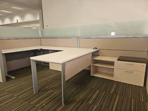 lot 13013 image: Modern L-Shaped Office Desk with Storage