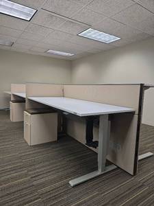 lot 20032 image: 6 Station Cubicle Set W 6 Humanscale Height-Adjustable Office Desk