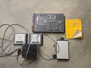 lot 49695 image: Solinke 708-P Security System with Accessories