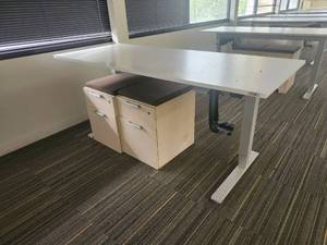 lot 20396 image: Modern Height-Adjustable Office Desk with Storage