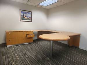 lot 13186 image: Executive L-Shaped Desk with Storage