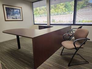lot 13187 image: Office Suite - L-Shaped Desk with Guest Chairs - Contents of Room