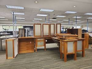 lot 20437 image: Commercial Office Cubicle Partitions Set