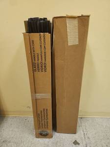 lot 20447 image: Commercial Fluorescent Lamp Box Lot