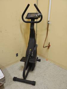 lot 20448 image: StairMaster FreeClimber 4400CL Exercise Machine