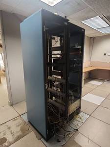 lot 20459 image: Cisco Enterprise Network Server Rack with Network Switches