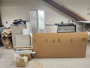 lot 20461 image: Office Cubicle Wall Partition System - Contents of Wall