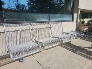 lot 49815 image: 6ft Commercial Metal Grid Bench