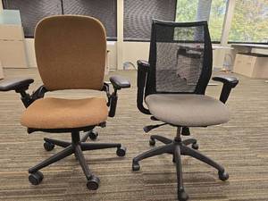 lot 49750 image: (2) Office Chairs - Professional Grade