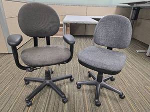 lot 49767 image: (2) Ergonomic Office Task Chairs - Grey