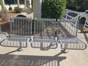 lot 49812 image: 6ft Commercial Metal Grid Bench